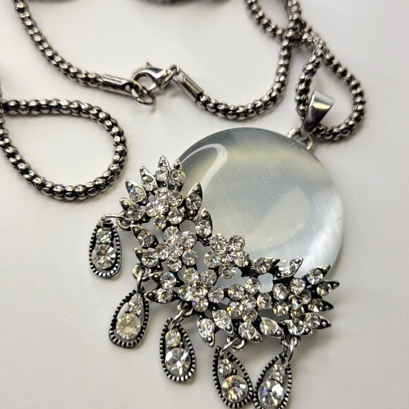 Statement Silvertone Medallion Crystal Round Pendant - Picture 5 of 9